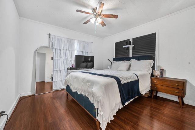 6845 Larkstone Street, Houston, TX 77028