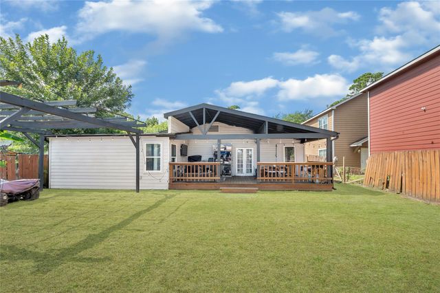 6845 Larkstone Street, Houston, TX 77028