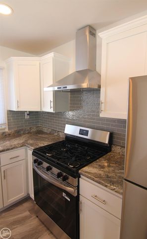 28260 Edward Street, Roseville, MI 48066