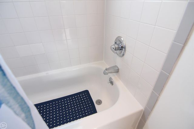 28260 Edward Street, Roseville, MI 48066