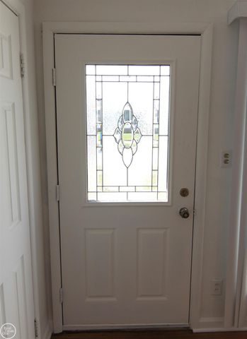 28260 Edward Street, Roseville, MI 48066