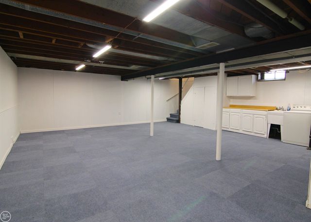 28260 Edward Street, Roseville, MI 48066