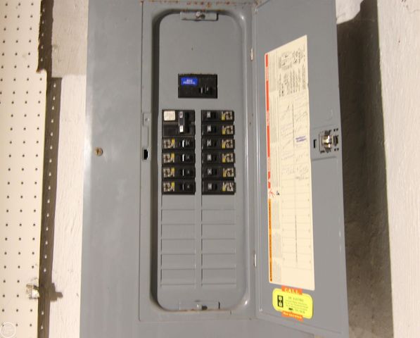 28260 Edward Street, Roseville, MI 48066