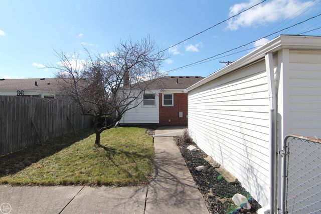 28260 Edward Street, Roseville, MI 48066