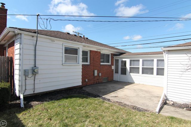 28260 Edward Street, Roseville, MI 48066