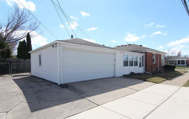 28260 Edward Street, Roseville, MI 48066