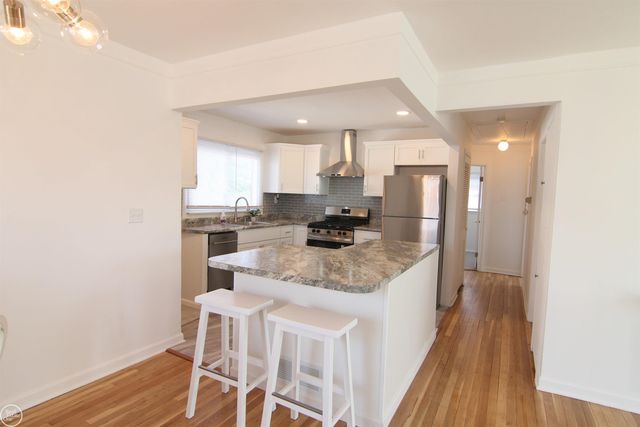 28260 Edward Street, Roseville, MI 48066