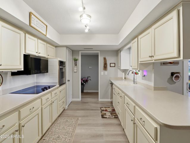 10143 W BOLIVAR Drive, Sun City, AZ 85351