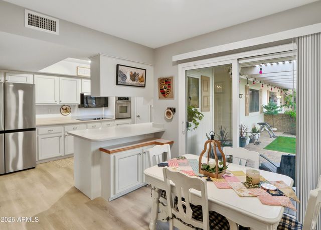 10143 W BOLIVAR Drive, Sun City, AZ 85351