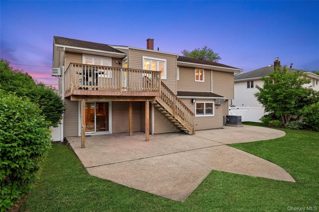 2509 Riviera Lane, Bellmore, NY 11710