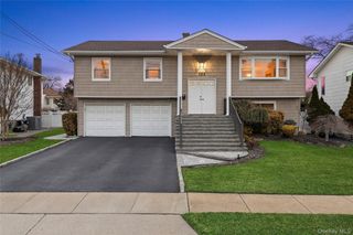 2509 Riviera Lane, Bellmore, NY 11710