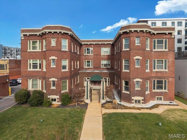 4561 Laclede Avenue 4FE, St Louis, MO 63108