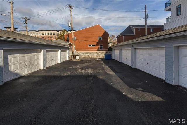 4561 Laclede Avenue 4FE, St Louis, MO 63108