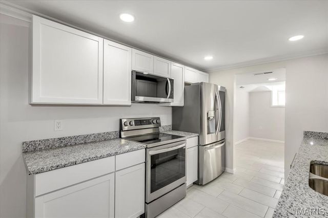 4561 Laclede Avenue 4FE, St Louis, MO 63108