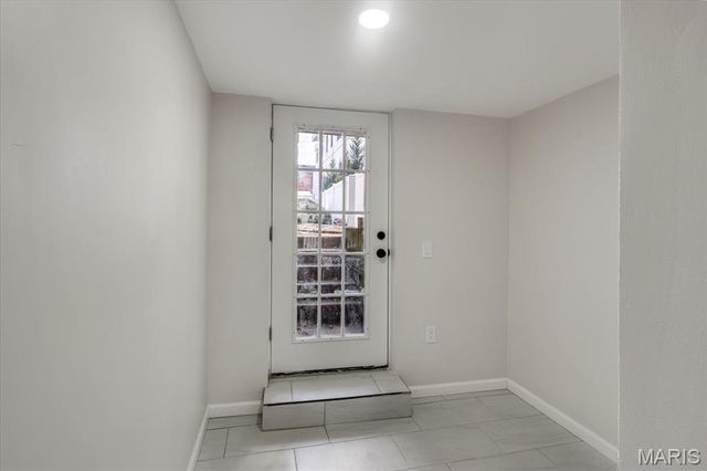 4561 Laclede Avenue 4FE, St Louis, MO 63108