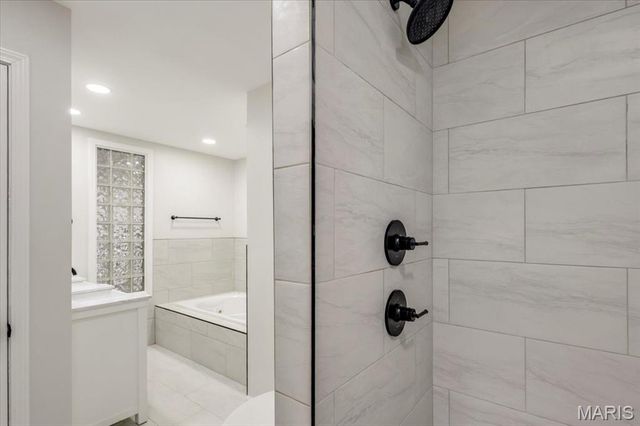 4561 Laclede Avenue 4FE, St Louis, MO 63108