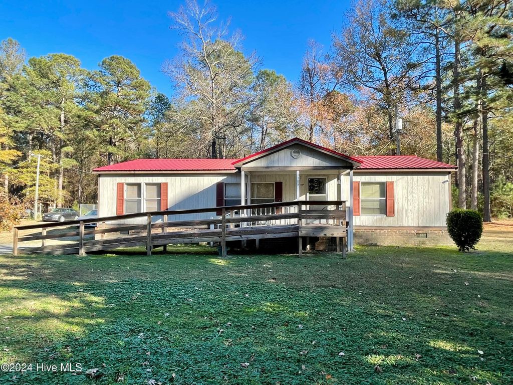 1109 Beegee Lane, Williamston, NC 27892