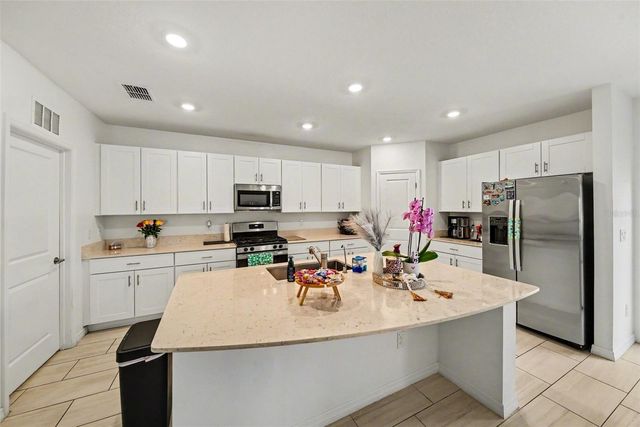 35194 ACKLEY TRCE, Zephyrhills, FL 33541