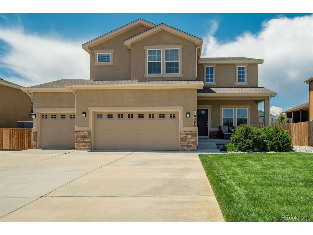 10208 Abrams Dr, Colorado Springs, CO 80925