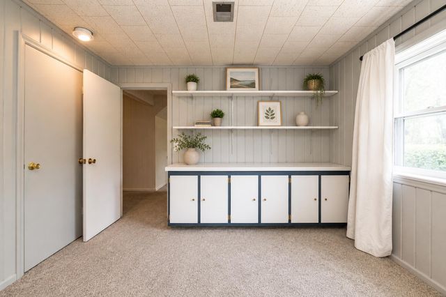 1738 Greenbriar Drive, Portage City, MI 49024