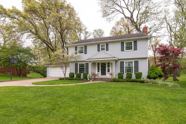 1738 Greenbriar Drive, Portage City, MI 49024