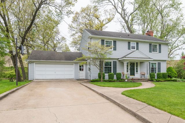 1738 Greenbriar Drive, Portage City, MI 49024
