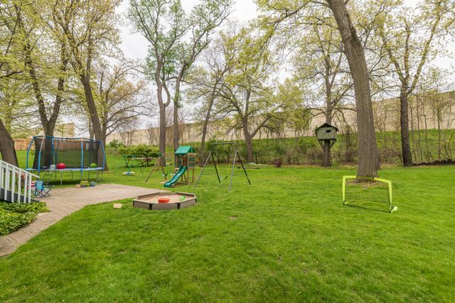 1738 Greenbriar Drive, Portage City, MI 49024