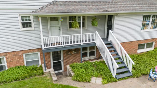 1738 Greenbriar Drive, Portage City, MI 49024