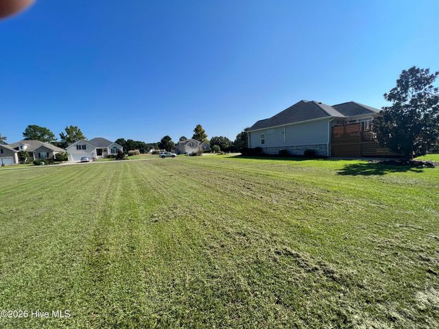 191 Ravennaside Drive NW, Calabash, NC 28467
