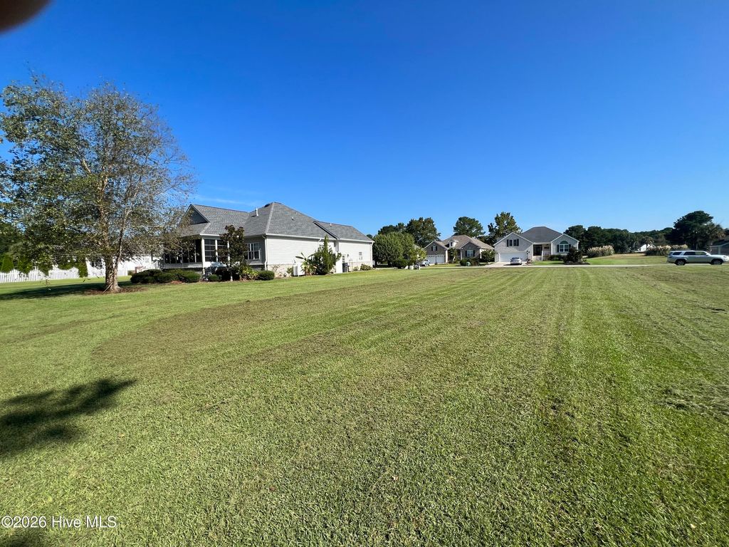 191 Ravennaside Drive NW, Calabash, NC 28467