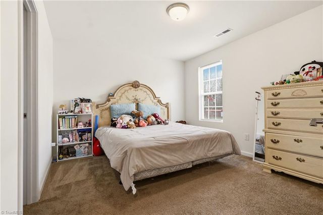 1715 Ransom Trace Court, Winston-salem, NC 27106