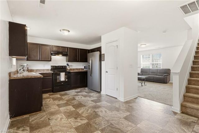 1715 Ransom Trace Court, Winston-salem, NC 27106