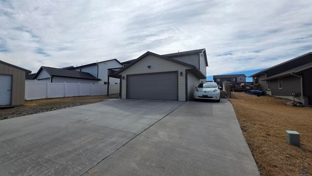 1238 JUNEAU DR, Rapid City, SD 57719
