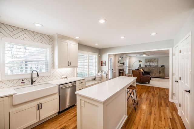 107 Meadow Ln, Hendersonville, TN 37075