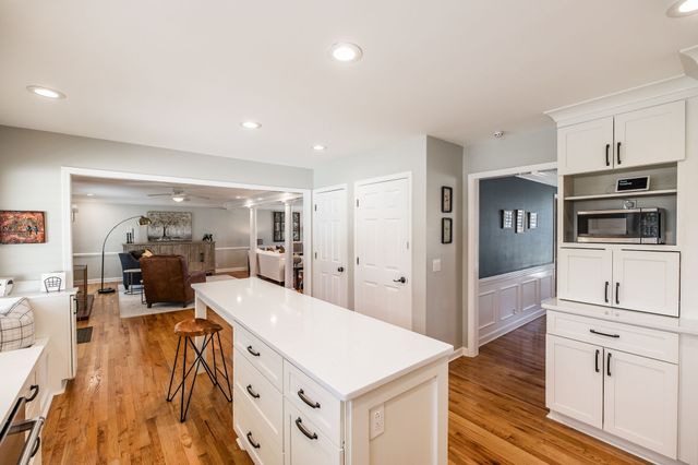 107 Meadow Ln, Hendersonville, TN 37075