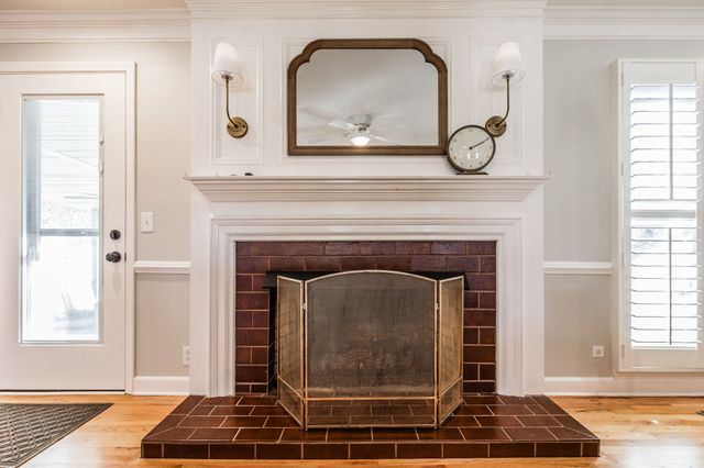 107 Meadow Ln, Hendersonville, TN 37075