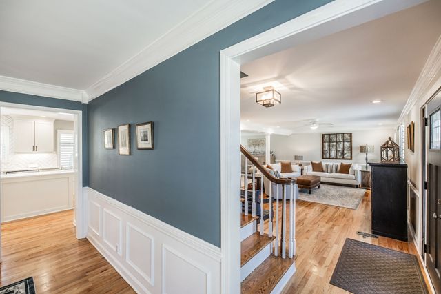 107 Meadow Ln, Hendersonville, TN 37075