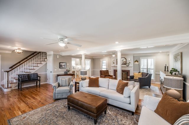 107 Meadow Ln, Hendersonville, TN 37075