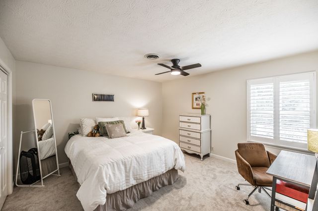 107 Meadow Ln, Hendersonville, TN 37075