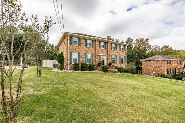 107 Meadow Ln, Hendersonville, TN 37075