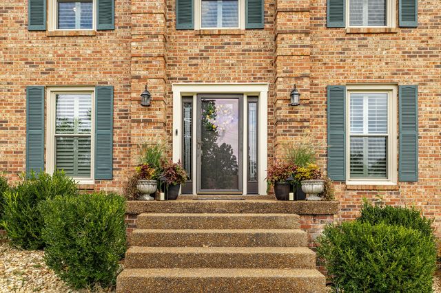 107 Meadow Ln, Hendersonville, TN 37075