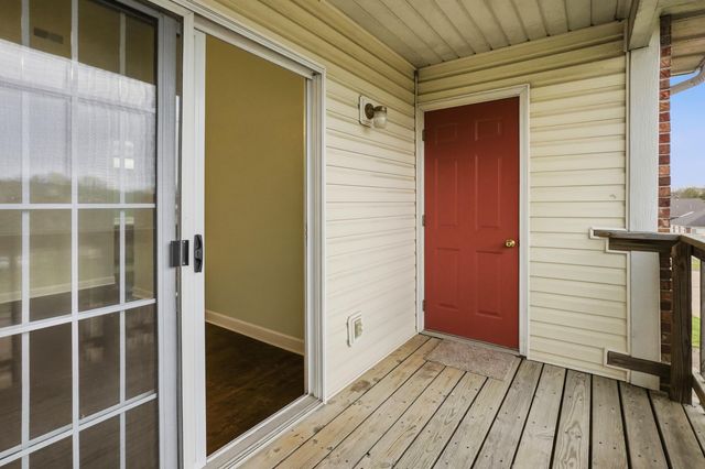 29 N CEDAR LAKE 307, Columbia, MO 65203