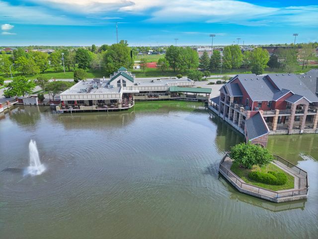 29 N CEDAR LAKE 307, Columbia, MO 65203