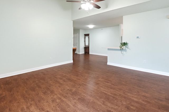 29 N CEDAR LAKE 307, Columbia, MO 65203