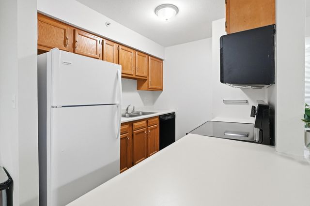 29 N CEDAR LAKE 307, Columbia, MO 65203