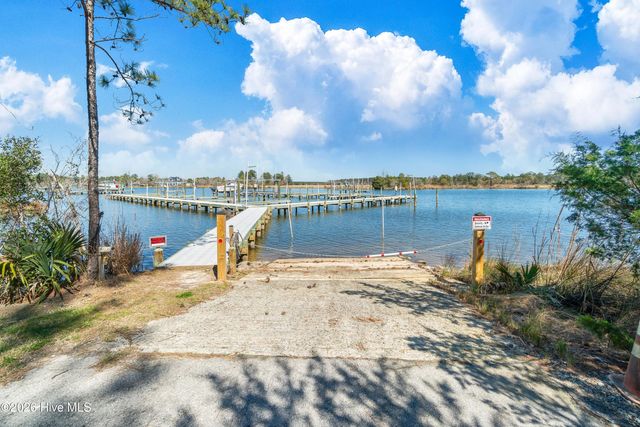 425 Plantation Parkway, Oriental, NC 28571