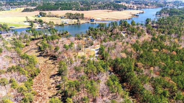 425 Plantation Parkway, Oriental, NC 28571