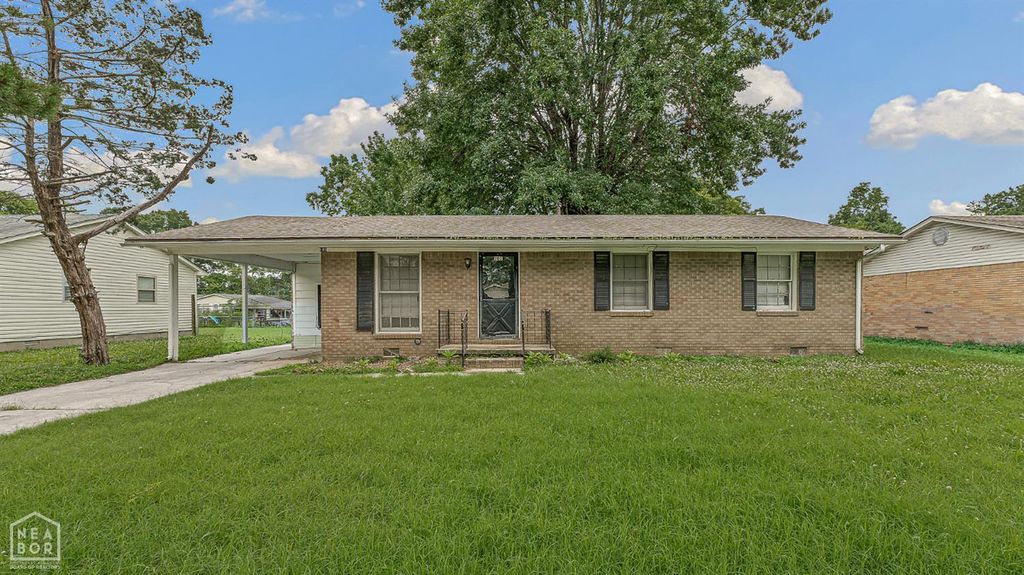 105 E Pecan Street E, Blytheville, AR 72315