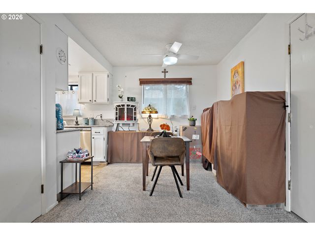 12160 Sw ROYAL Ct D, King City, OR 97224