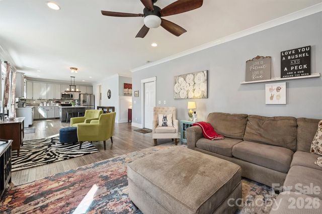 306 Breezewood Drive, Charlotte, NC 28262